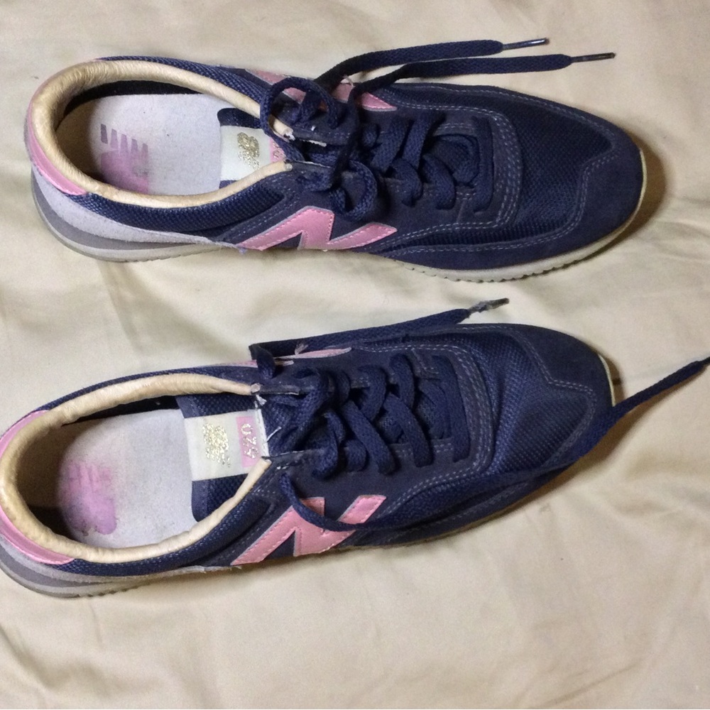 New Balance ladies sz 7.5 sneakers - Picture 2 of 10